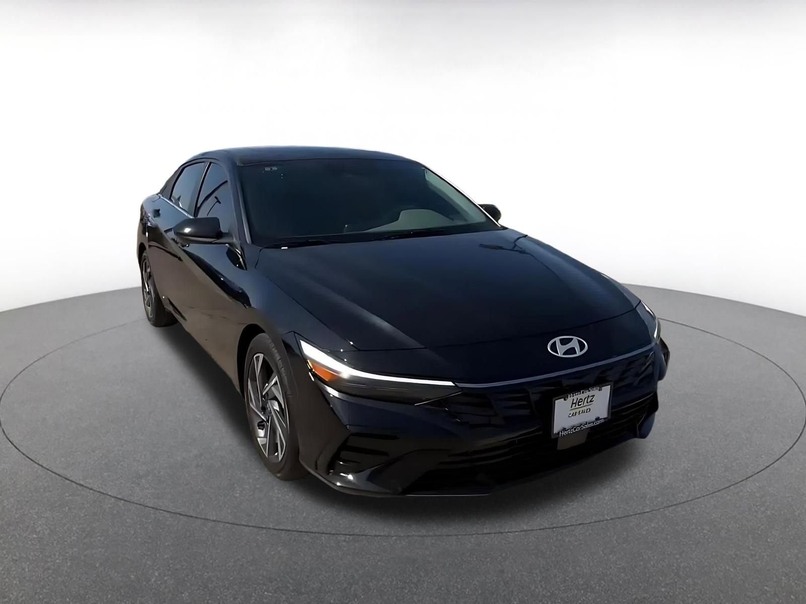 Used 2025 Hyundai Elantra SEL FWD image 3