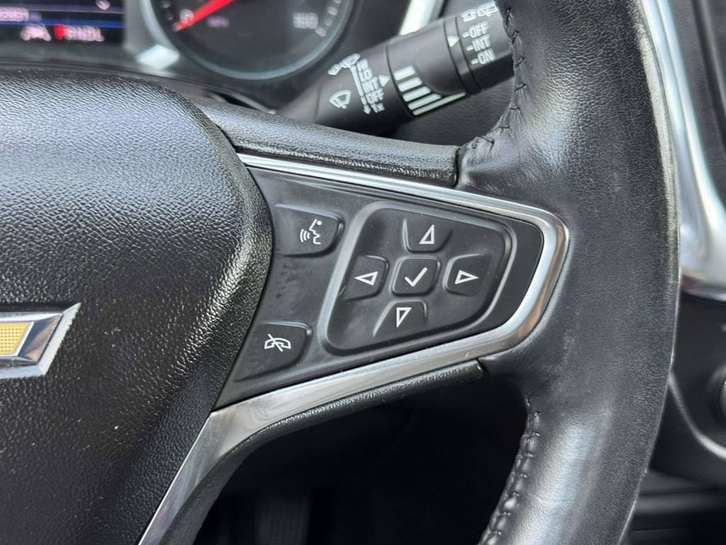 Used 2020 Chevrolet Equinox LT w/ Driver Convenience Package FWD image 14