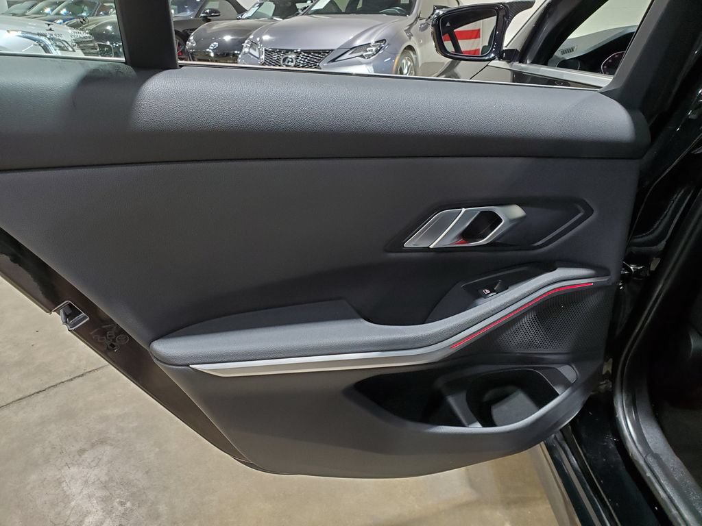 Used 2020 BMW 330i Sedan w/ Convenience Package RWD image 28