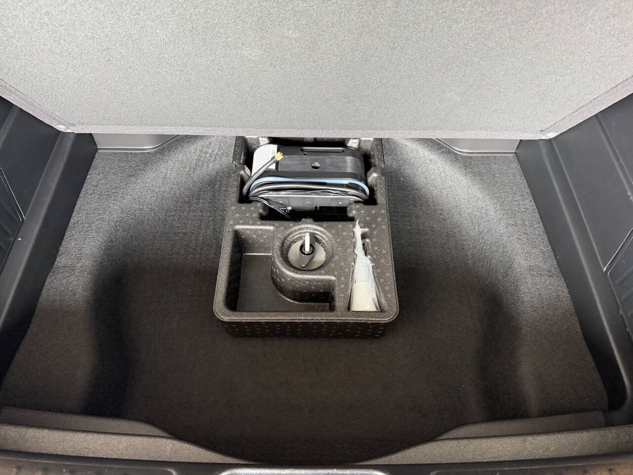 Used 2021 Jeep Cherokee Latitude FWD image 17