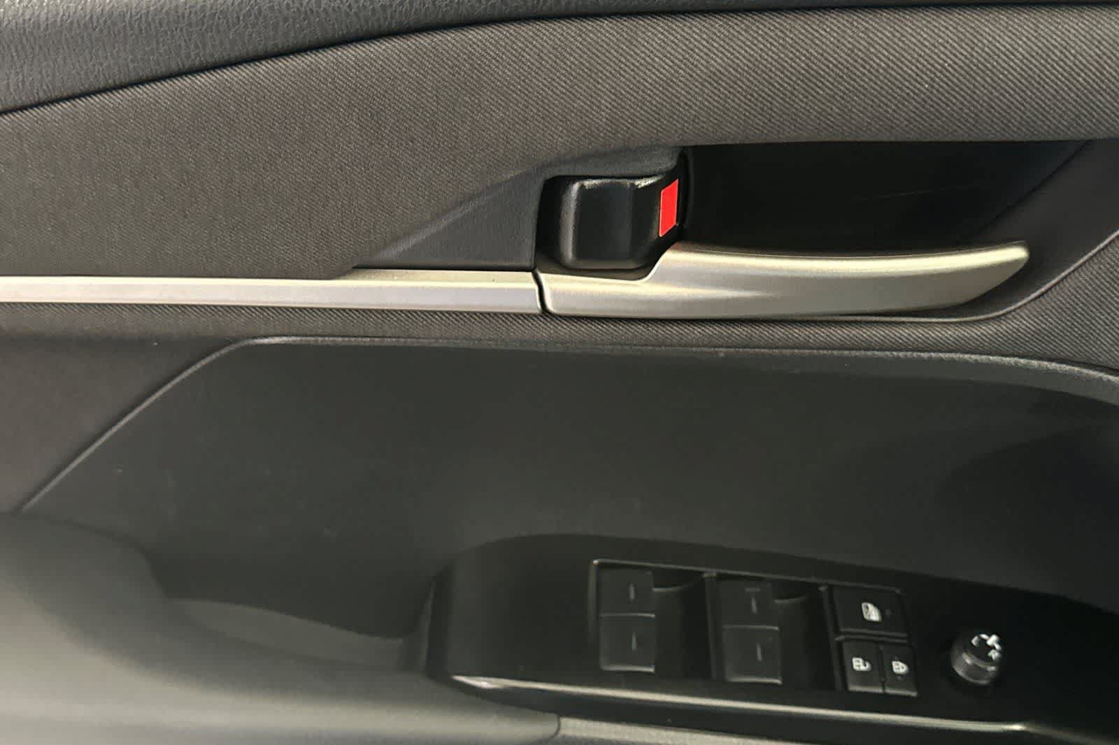 Used 2025 Toyota Camry LE FWD image 13