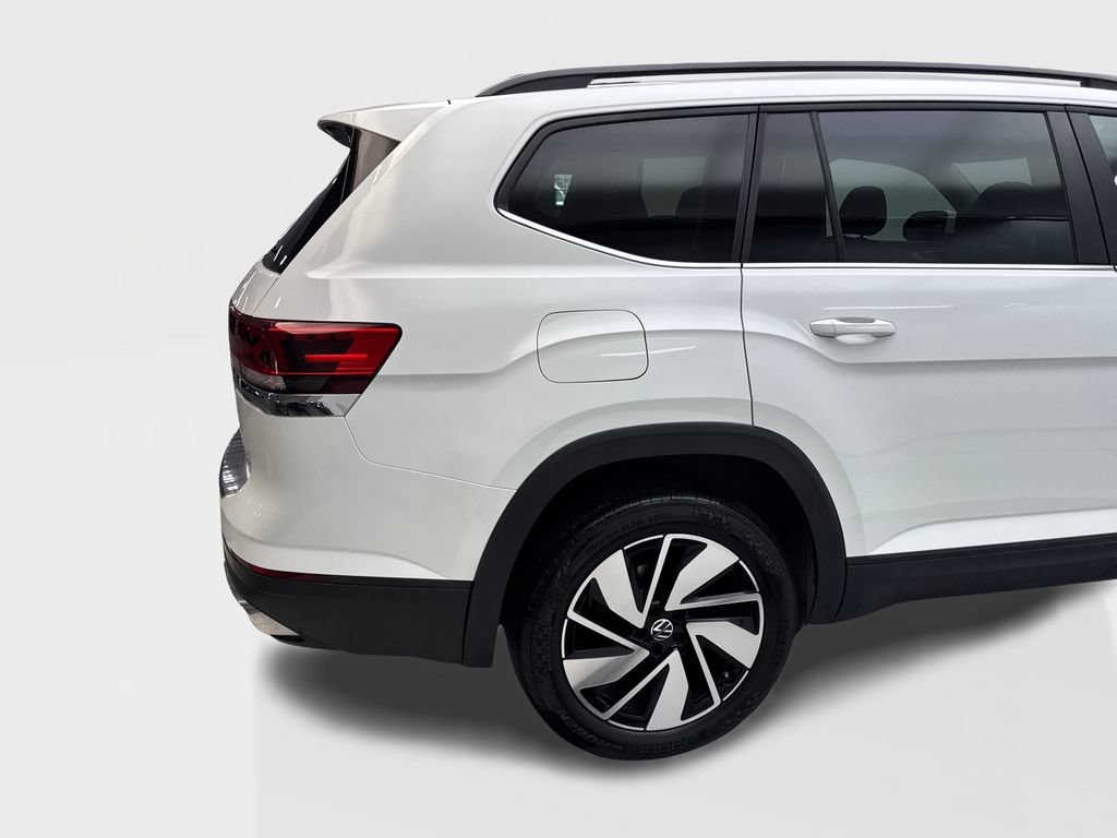 Used 2024 Volkswagen Atlas SE w/ Panoramic Sunroof Package FWD image 19