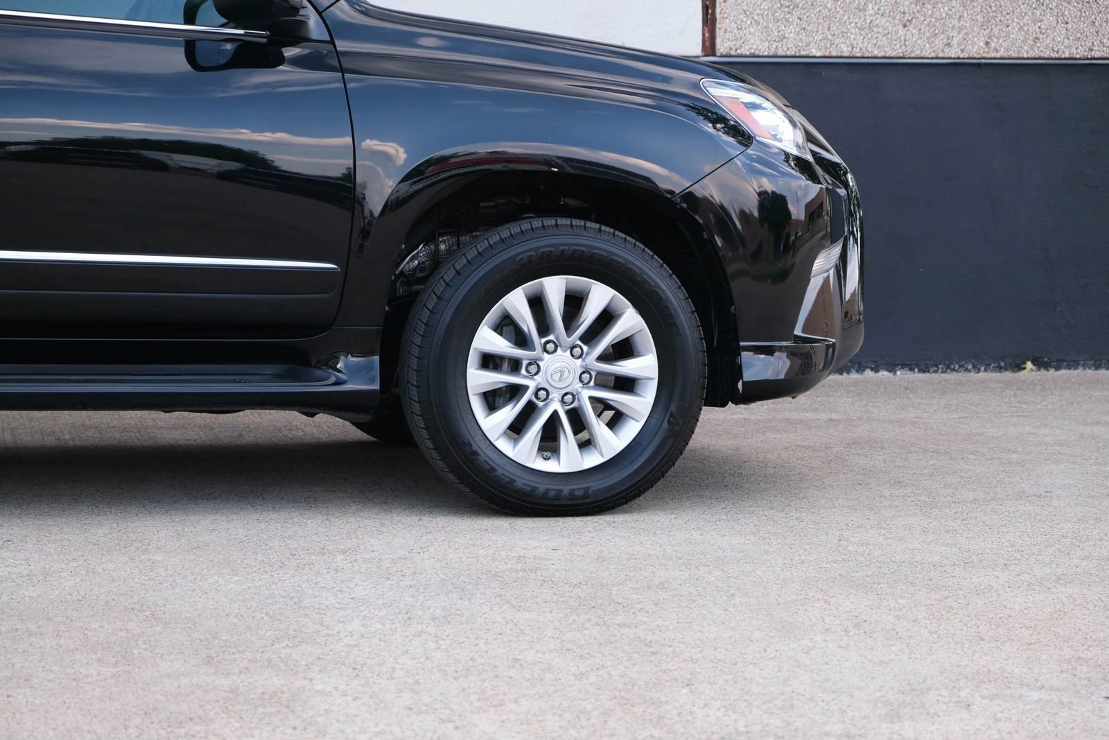 Used 2017 Lexus GX 460 Premium w/ Premium Package AWD/4WD image 13