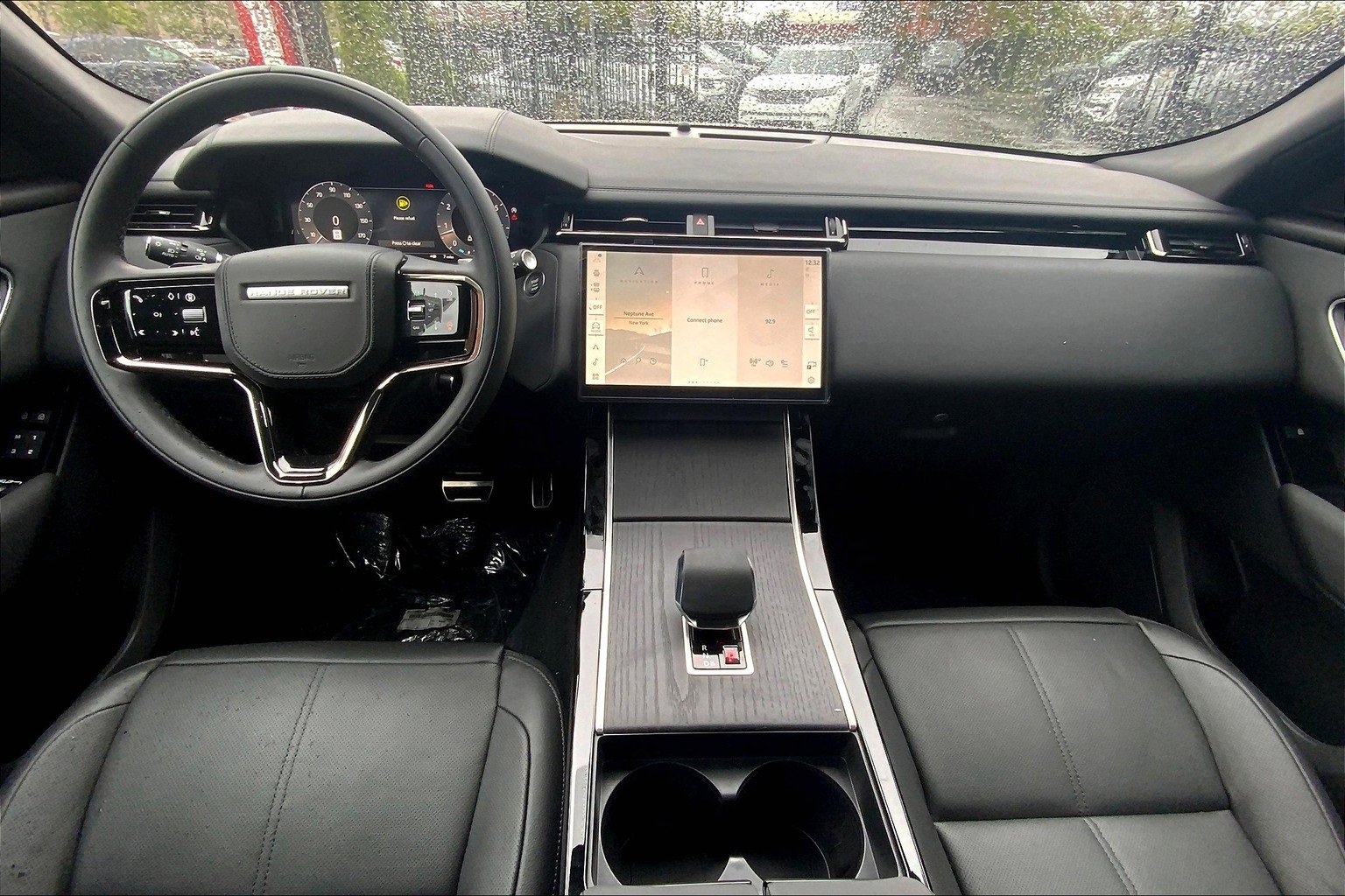 New 2026 Land Rover Range Rover Velar Dynamic SE image 5