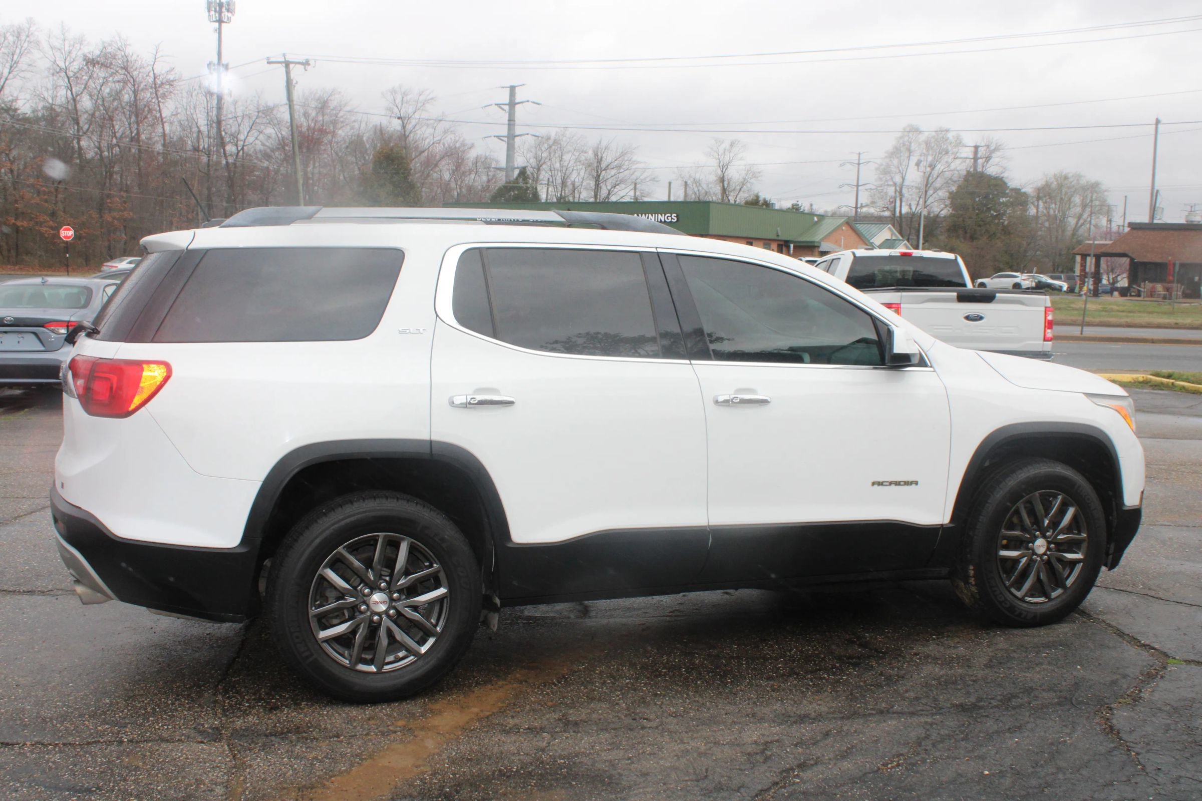 Used 2019 GMC Acadia SLT FWD image 5