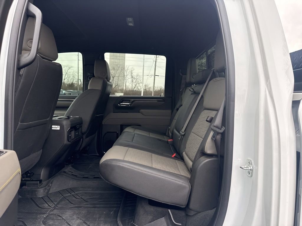 Used 2025 Chevrolet Silverado 2500 ZR2 w/ Technology Package image 20