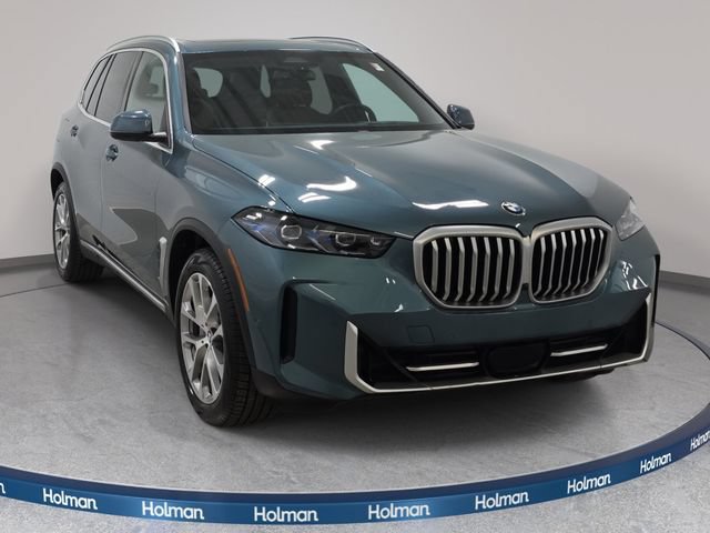 Used 2024 BMW X5 xDrive40i w/ Premium Package AWD/4WD image 3
