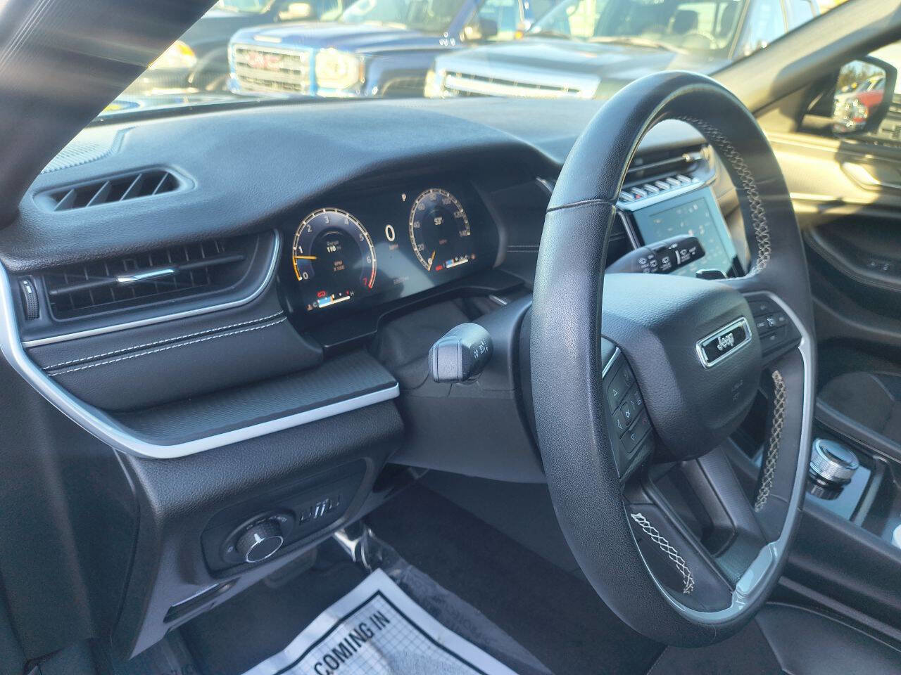 Used 2024 Jeep Grand Cherokee L Altitude image 18