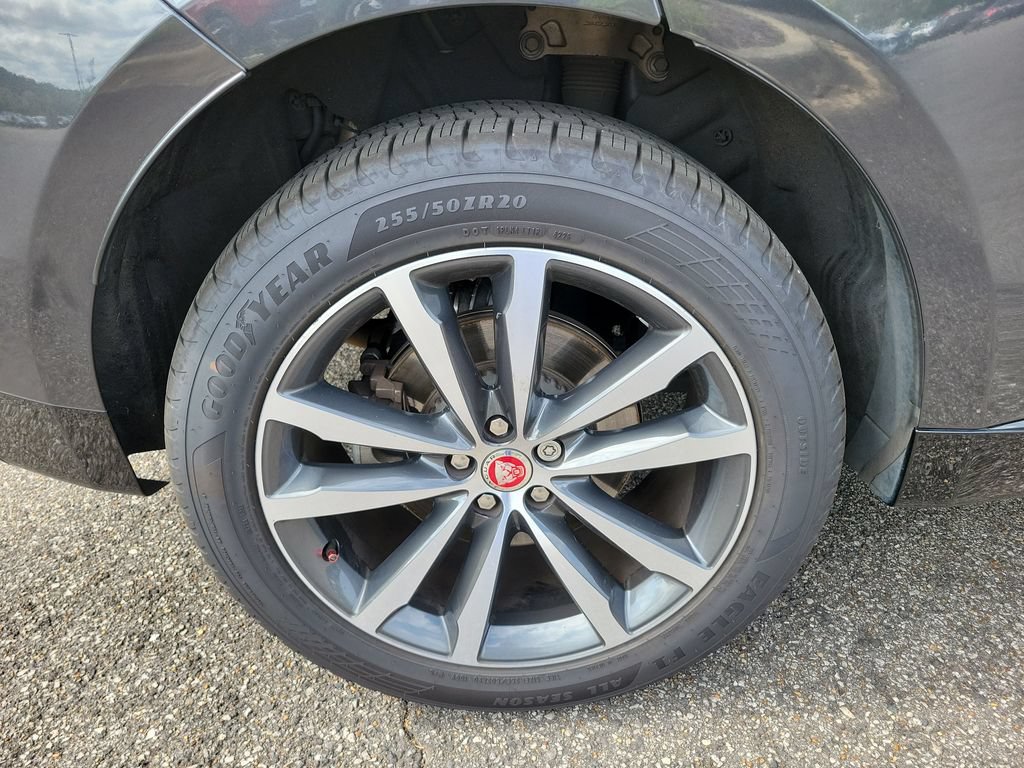 Used 2023 Jaguar F-PACE S AWD/4WD image 11