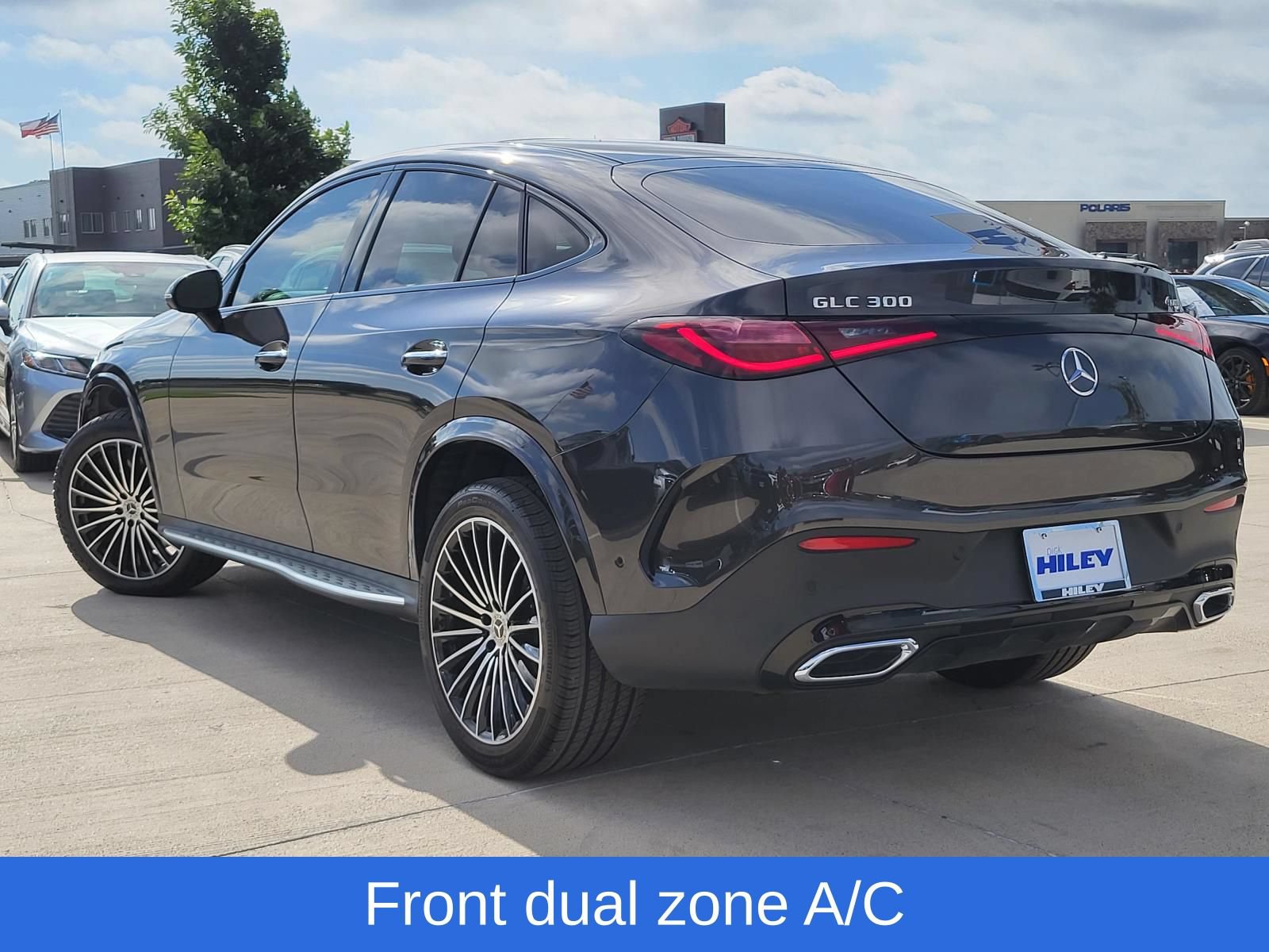 Used 2024 Mercedes-Benz GLC 300 4MATIC image 3