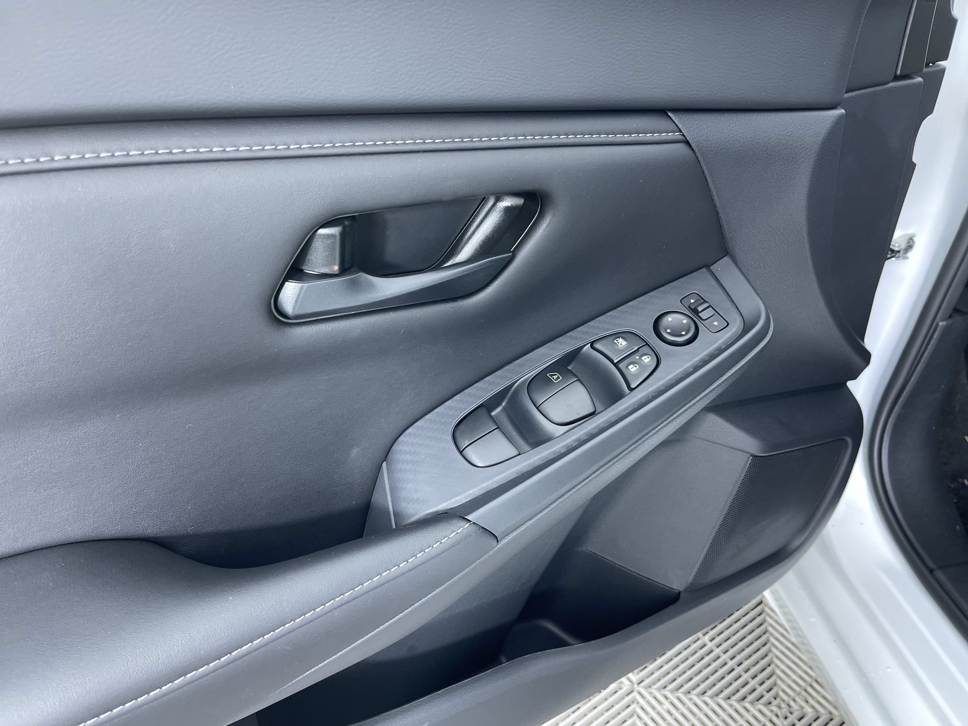 Certified 2025 Nissan Sentra S FWD image 13