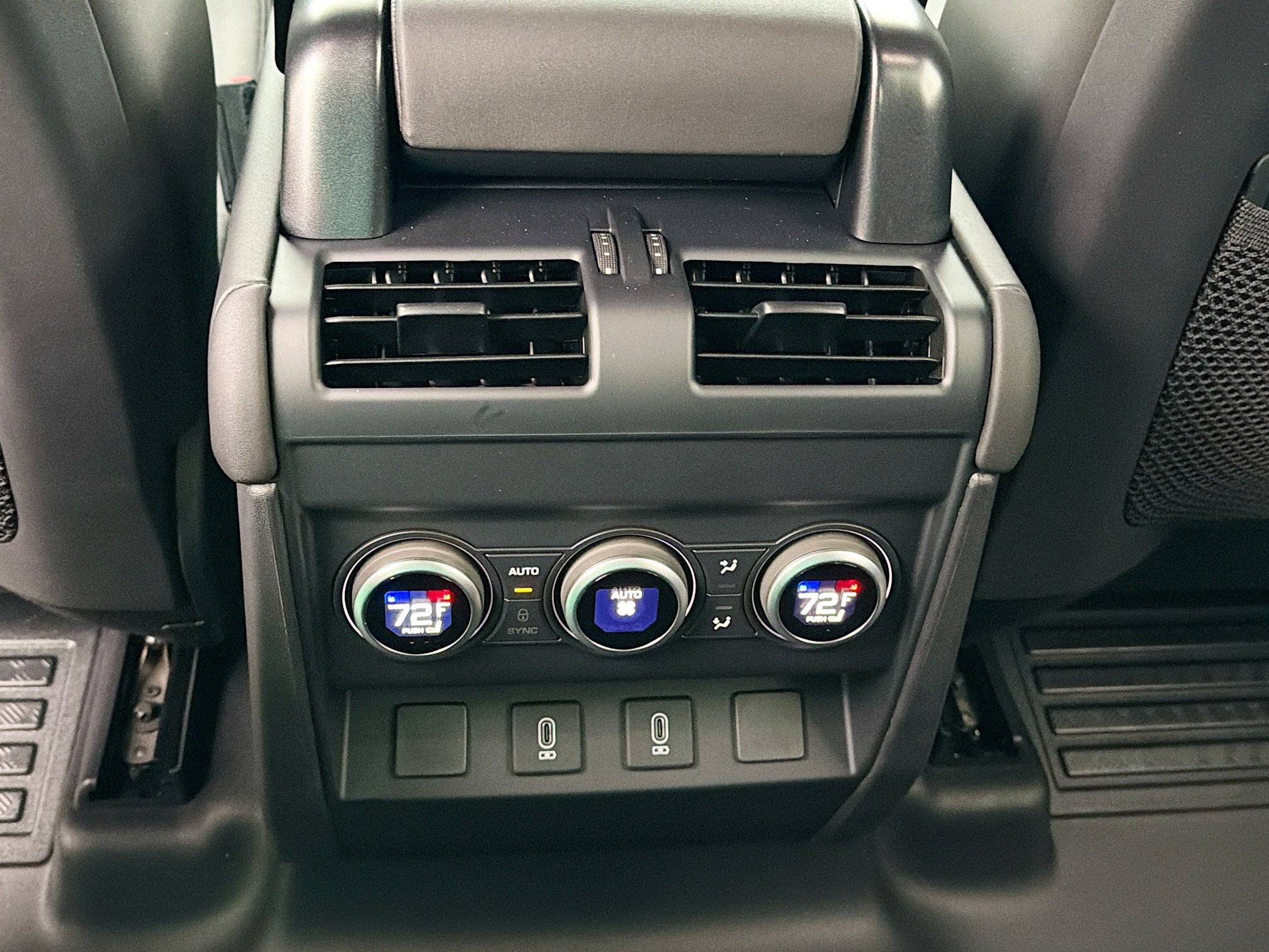 New 2026 Land Rover Defender 110 Trophy Edition AWD/4WD image 19
