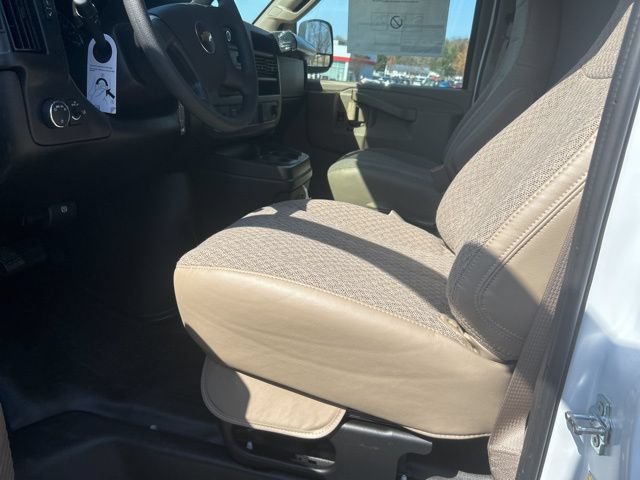 New 2026 Chevrolet Express 2500 RWD image 8