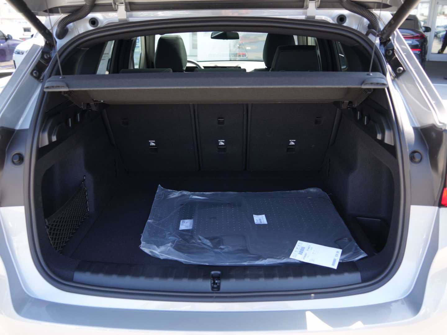 New 2026 BMW X1 xDrive28i w/ Convenience Package AWD/4WD image 5