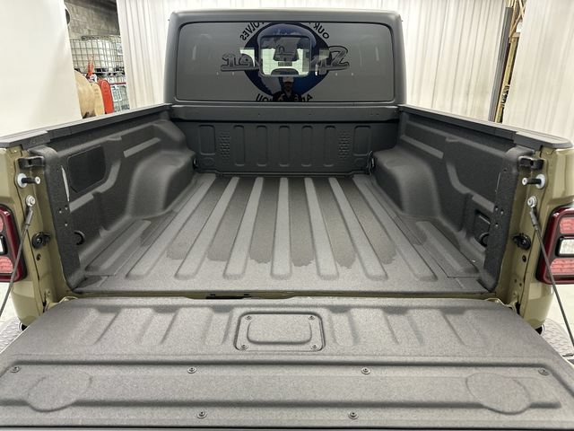 New 2026 Jeep Gladiator Sport AWD/4WD image 21