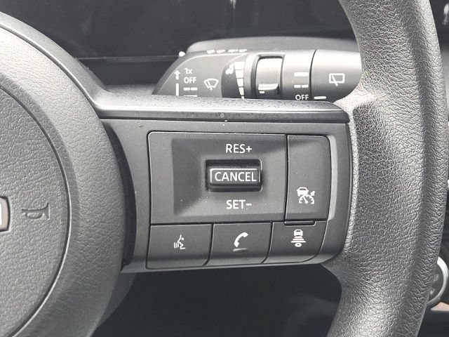 Used 2025 Nissan Kicks S FWD image 35