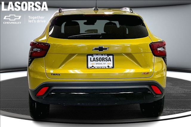 Certified 2024 Chevrolet Trax RS w/ Driver Confidence Package FWD image 4