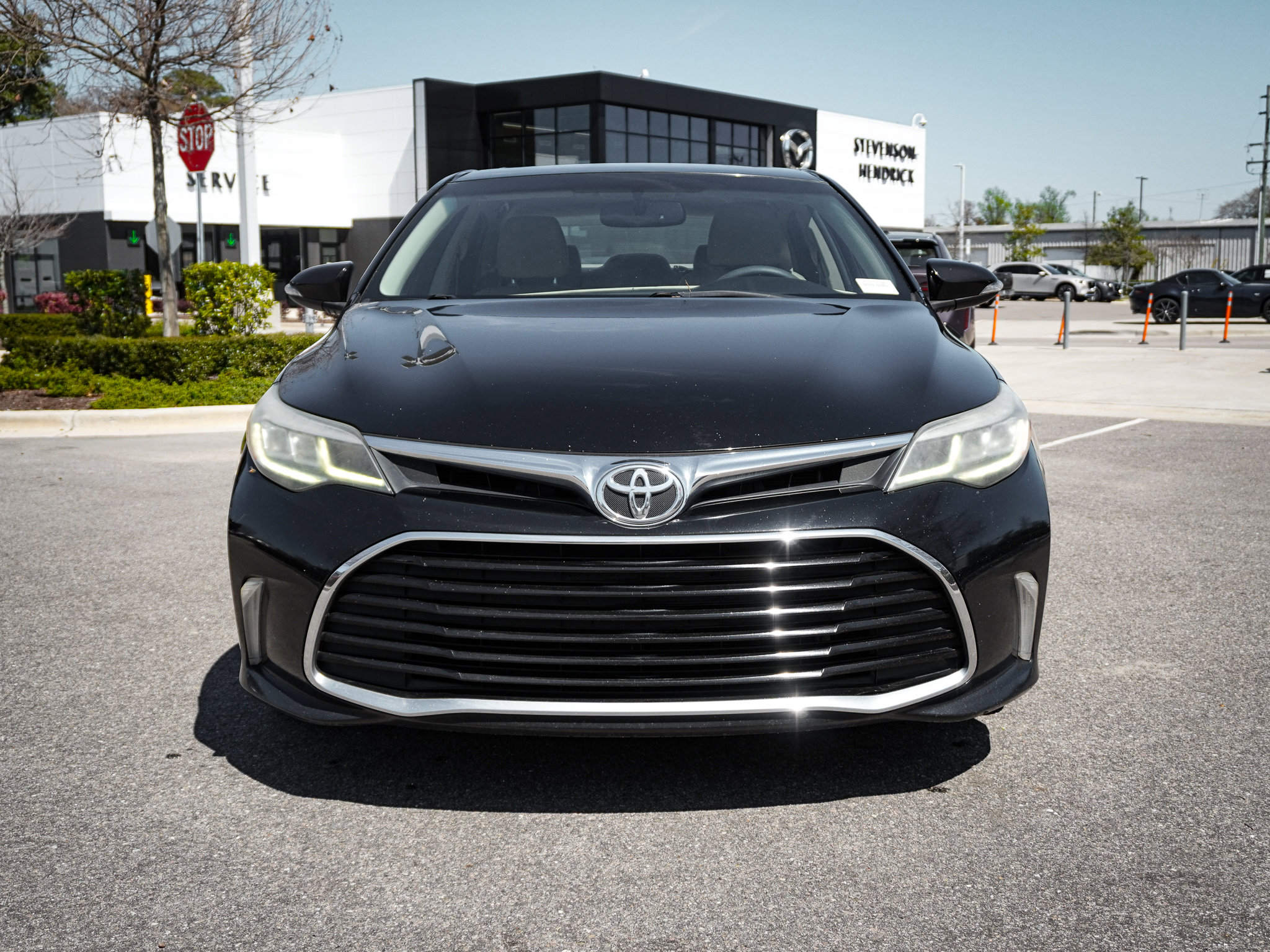 Used 2016 Toyota Avalon Touring image 3