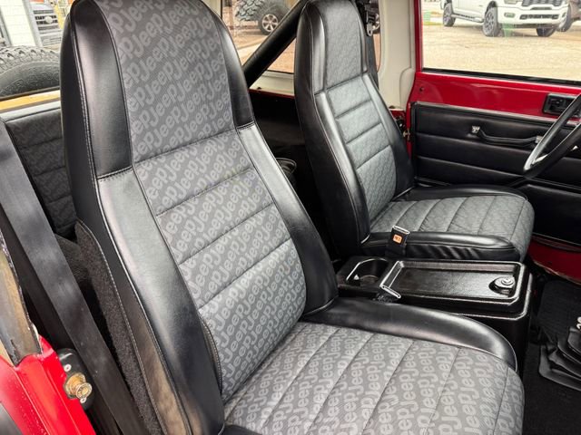 Used 1987 Jeep Wrangler Base image 15