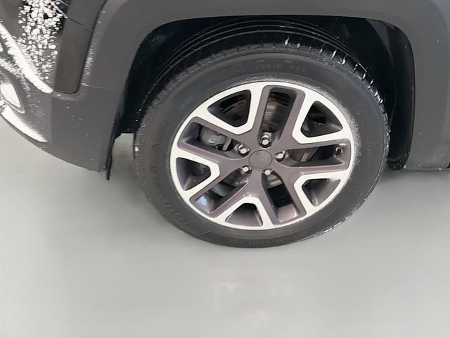 Used 2016 Jeep Renegade Latitude image 27