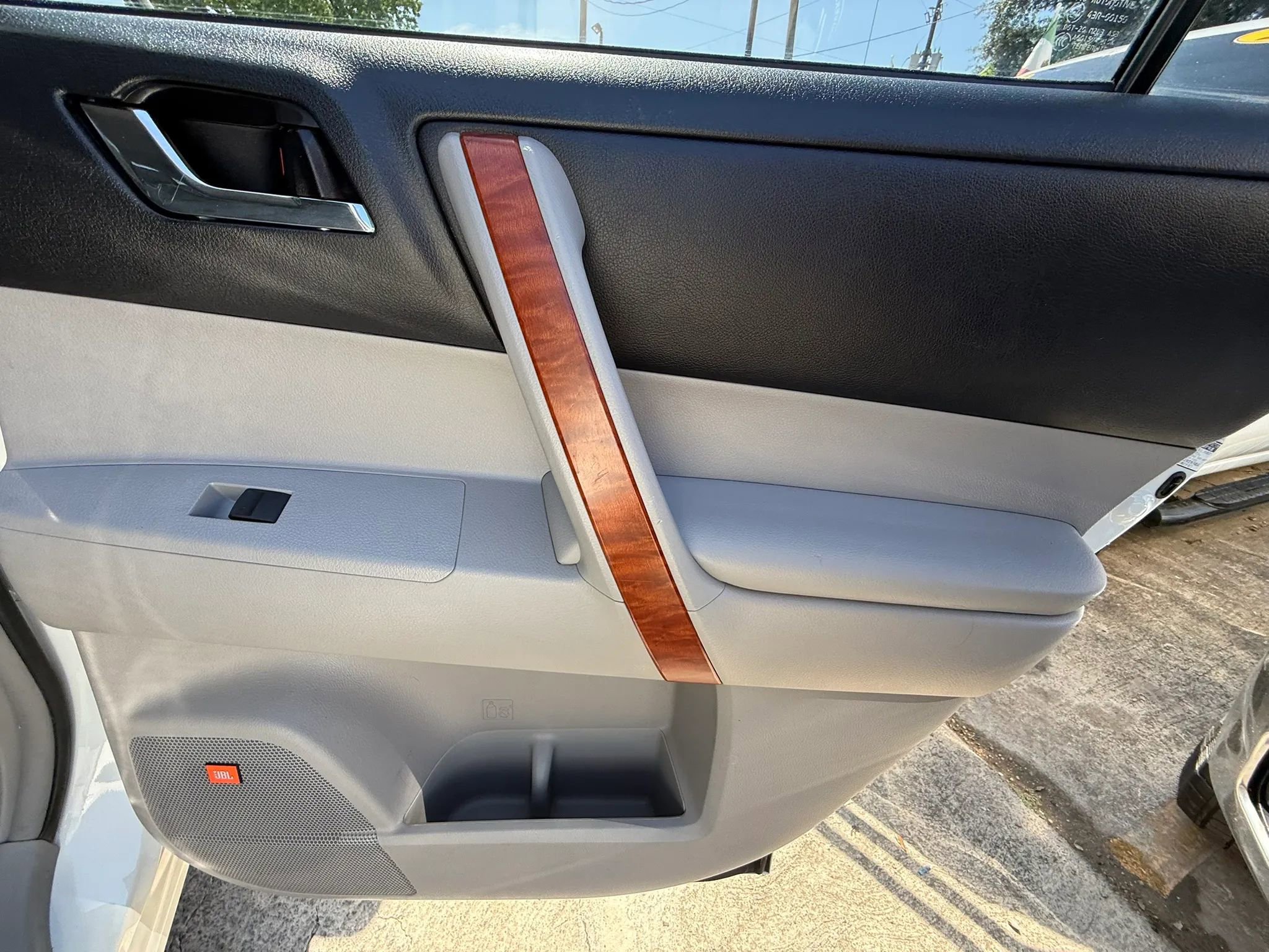 Used 2009 Toyota Highlander Limited FWD image 22