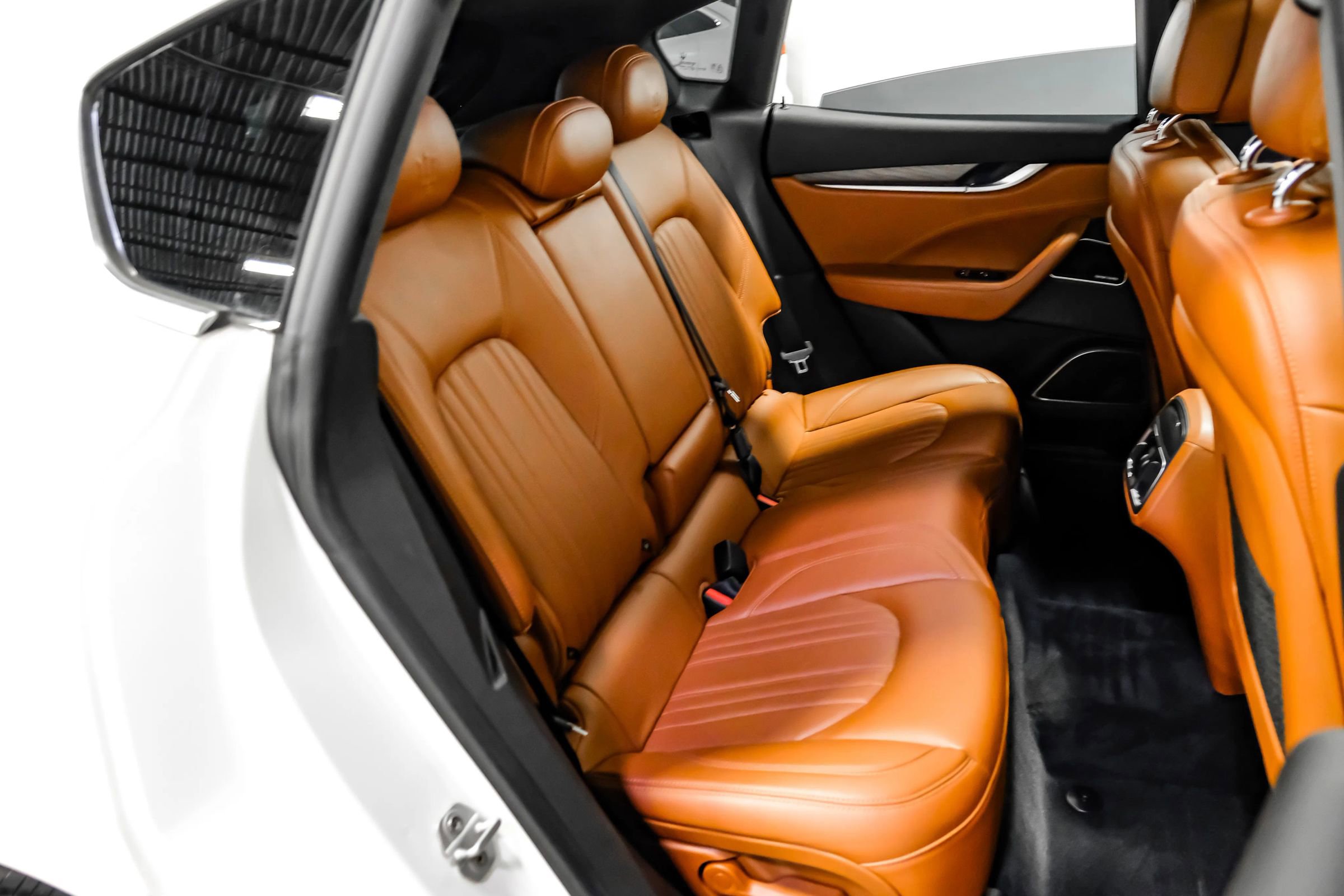 Used 2018 Maserati Levante GranLusso image 33