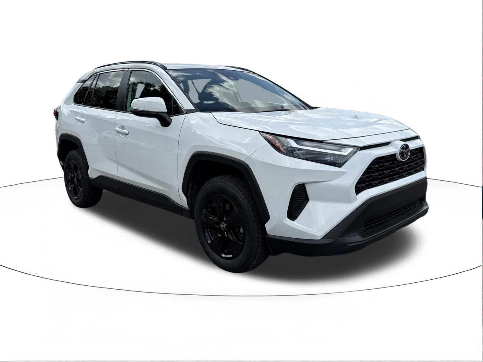 Used 2024 Toyota RAV4 XLE FWD image 1