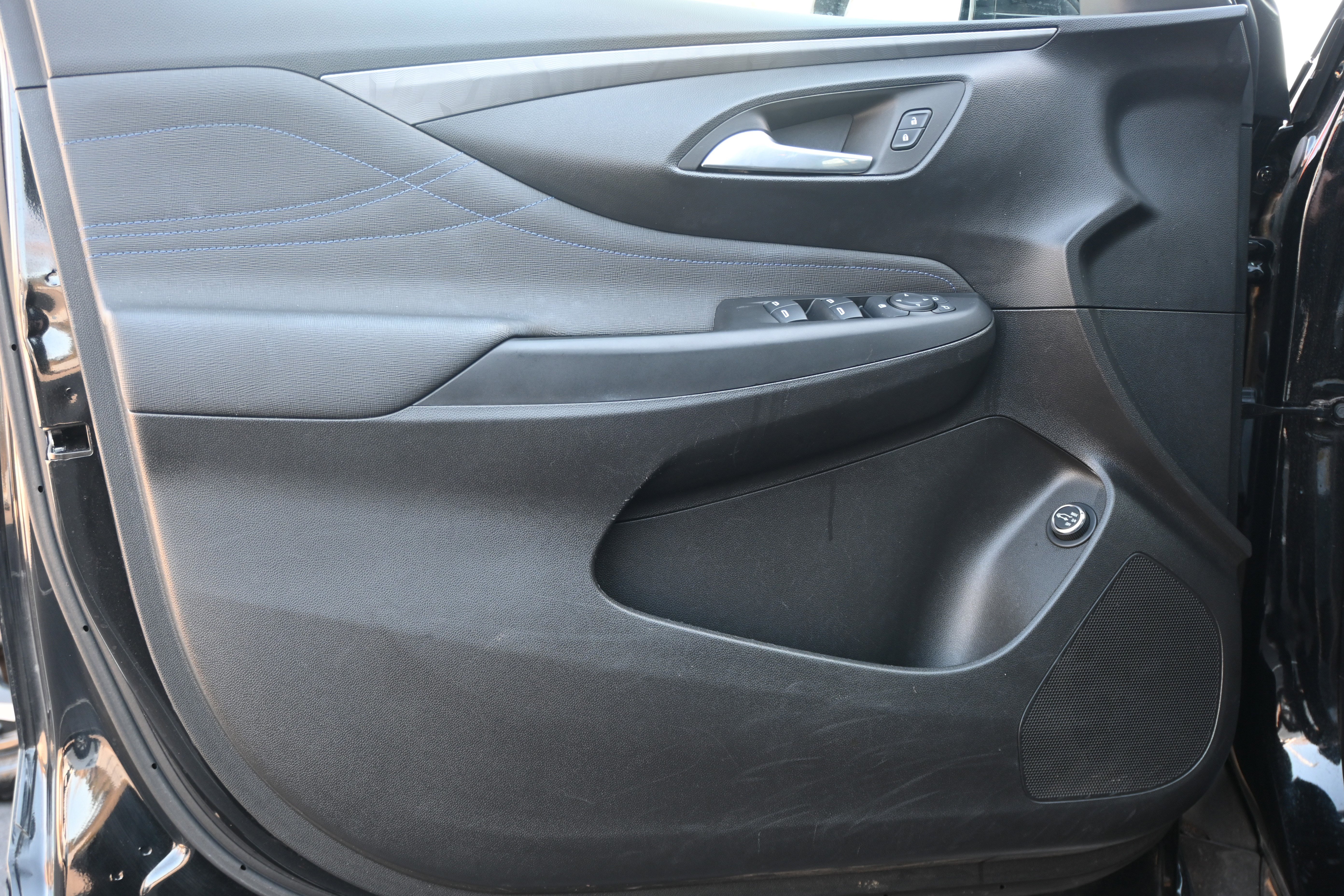 Used 2024 Buick Envista Sport Touring w/ Convenience I Package image 14