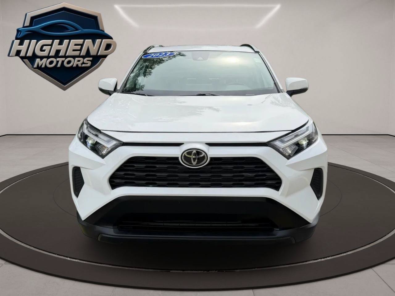 Used 2023 Toyota RAV4 XLE AWD/4WD image 9