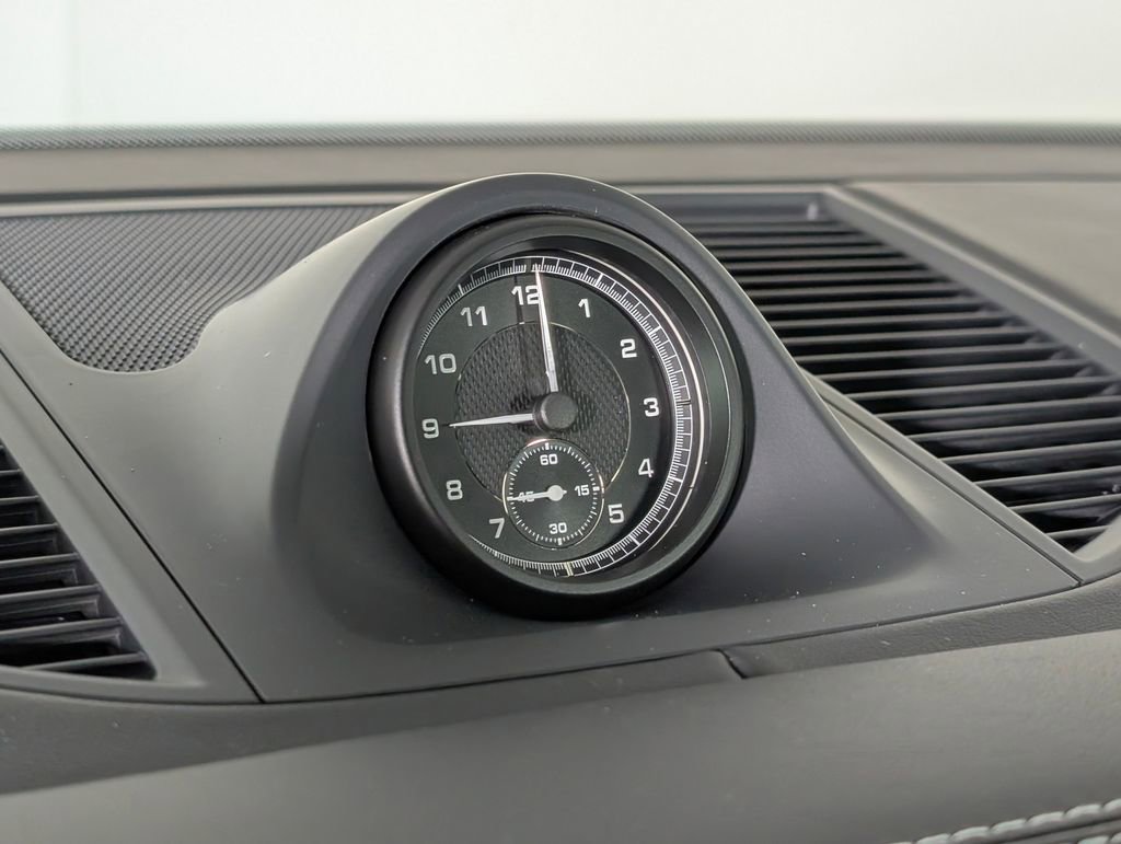 New 2026 Porsche Macan image 31