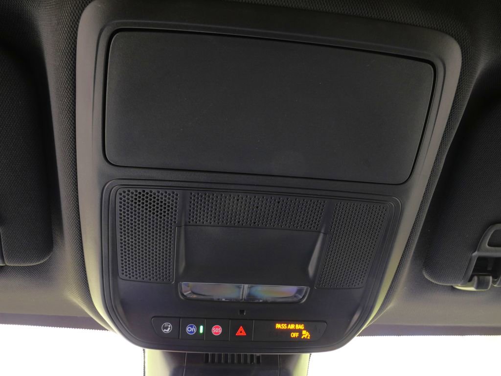 Used 2025 Chevrolet Equinox LT w/ Safety and Technology Package FWD image 15