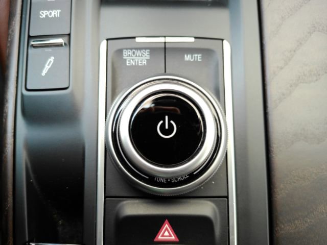 Used 2021 Maserati Levante AWD/4WD image 47