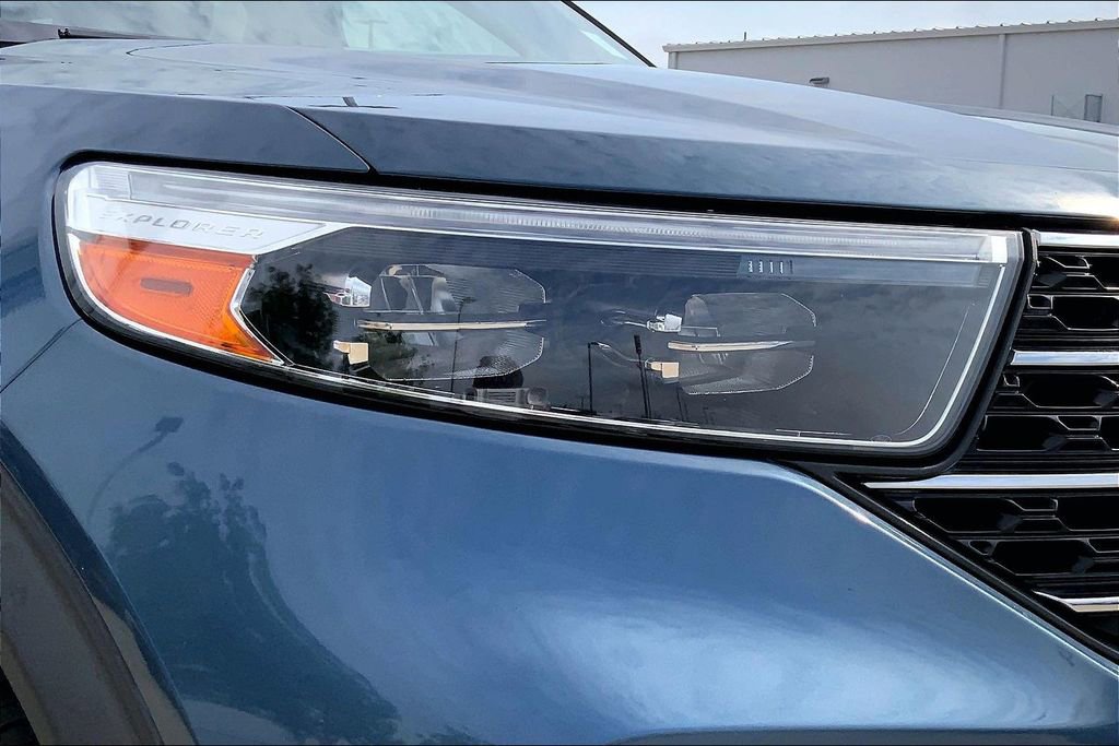 Used 2020 Ford Explorer XLT w/ Equipment Group 202A image 28