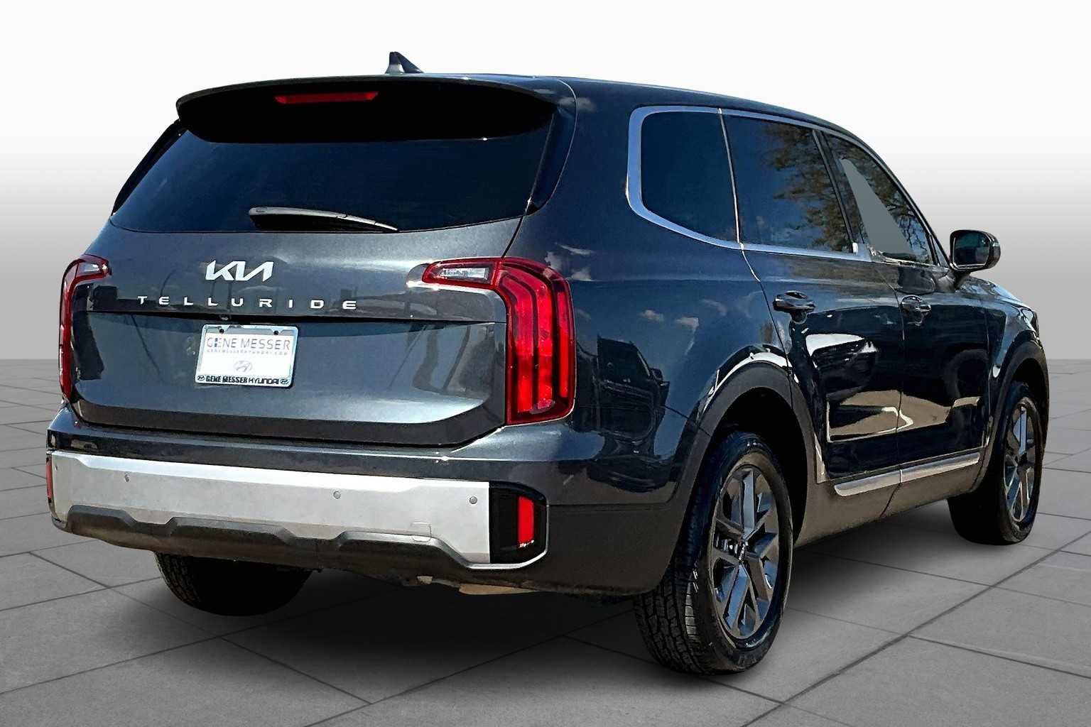Used 2023 Kia Telluride LX image 22