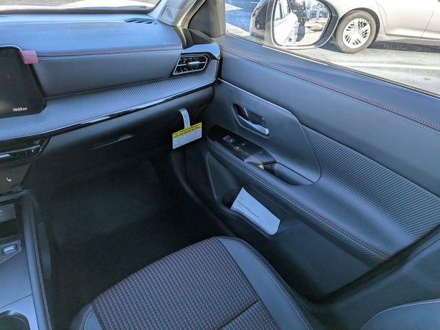 New 2026 Nissan Kicks SR w/ Cold Weather Package image 12