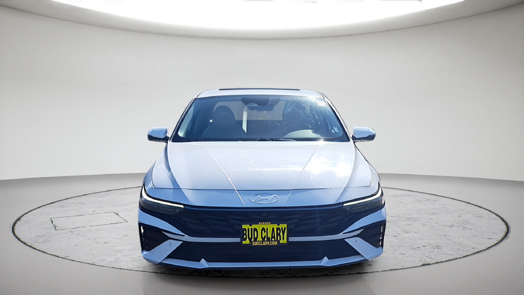 Used 2024 Hyundai Elantra Limited FWD image 2