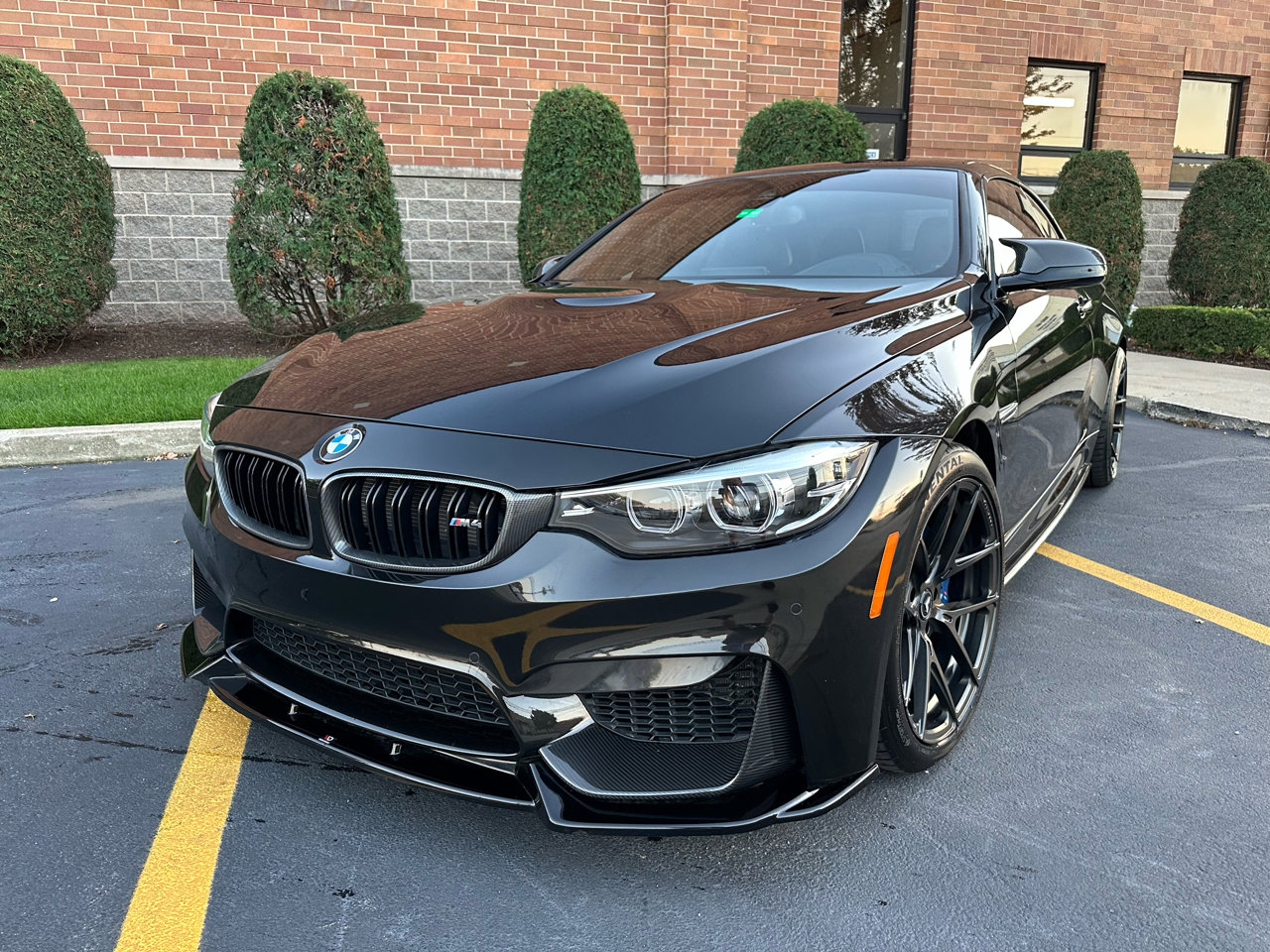 Used 2020 BMW M4 Convertible image 16