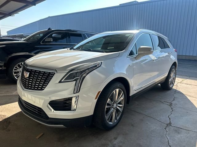 Used 2024 Cadillac XT5 Premium Luxury w/ LPO, Floor Liner Package AWD/4WD image 17