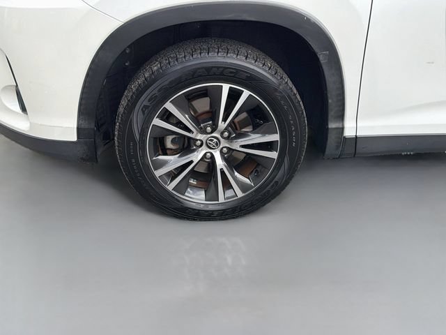 Used 2019 Toyota Highlander LE FWD image 39