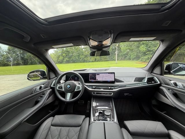 Used 2026 BMW X7 xDrive40i w/ M Sport Package AWD/4WD image 40