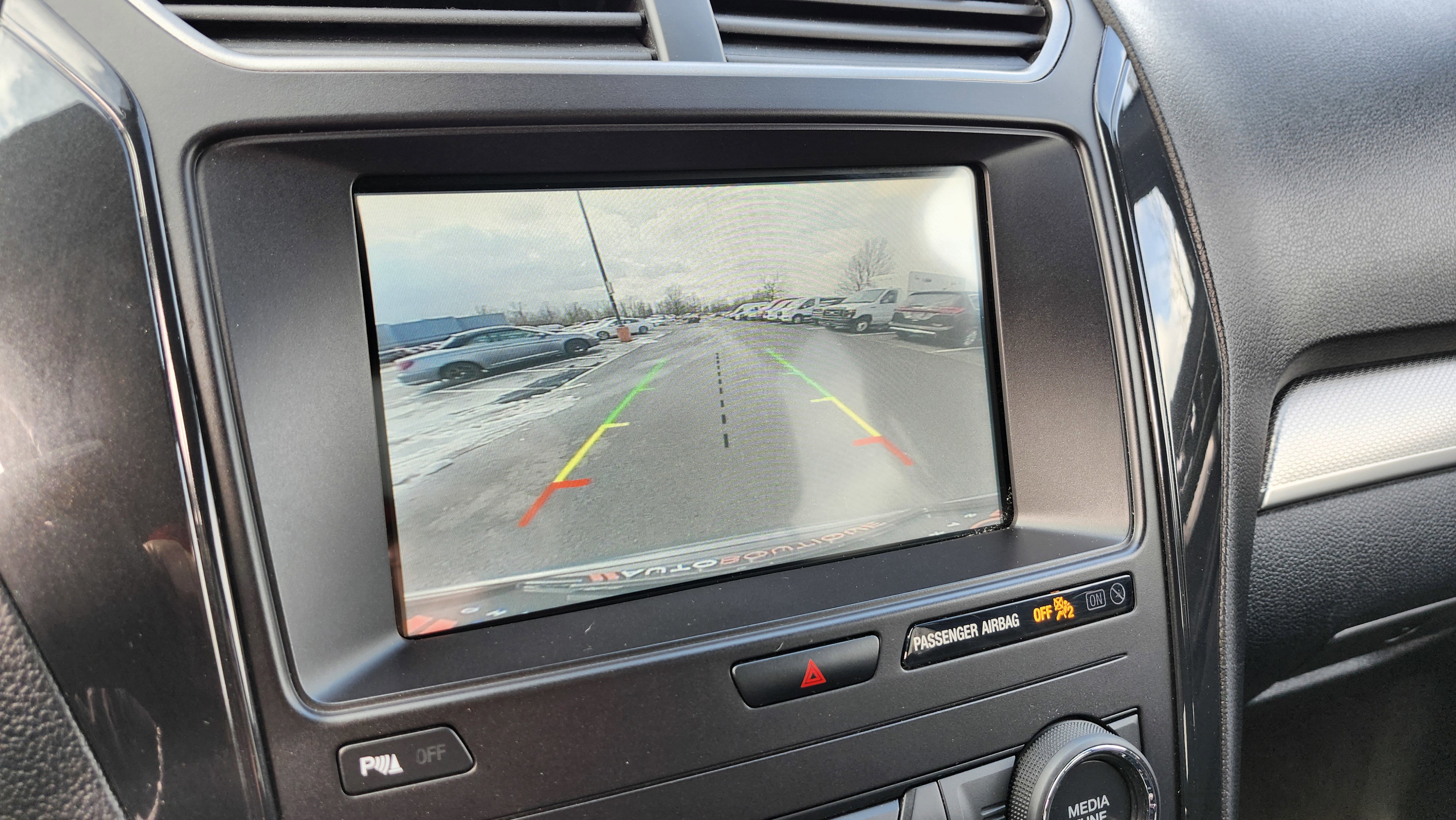 Used 2019 Ford Explorer XLT w/ Equipment Group 202A image 4