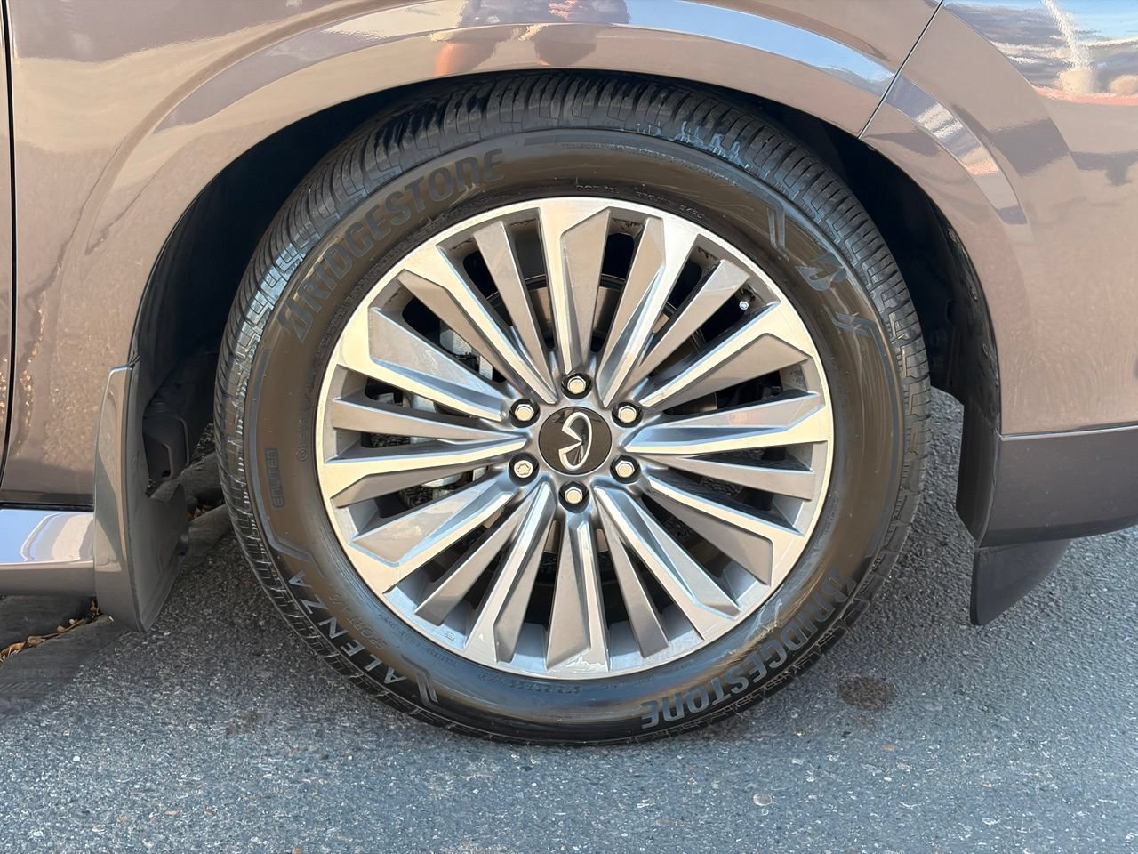 Certified 2026 INFINITI QX80 Luxe w/ Cargo Package AWD/4WD image 32