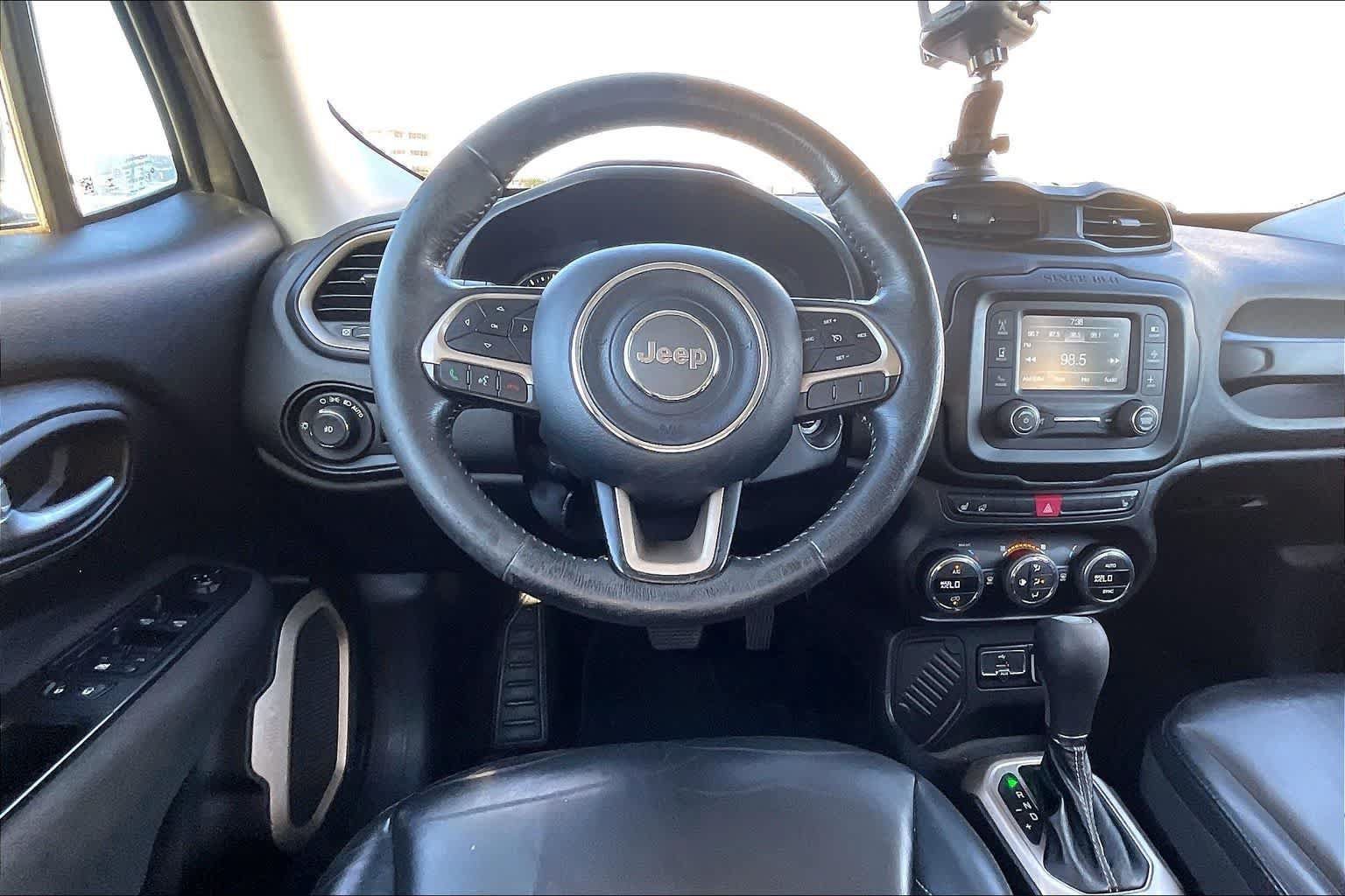 Used 2016 Jeep Renegade Limited FWD image 14