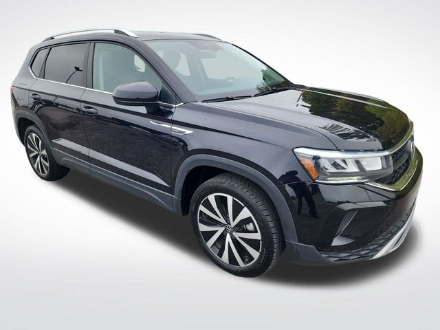 Used 2024 Volkswagen Taos SE image 7