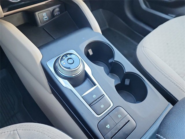 Used 2022 Ford Escape SE w/ Cold Weather Package image 25