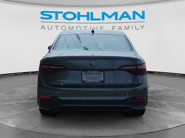Used 2024 Volkswagen Jetta SE FWD image 6