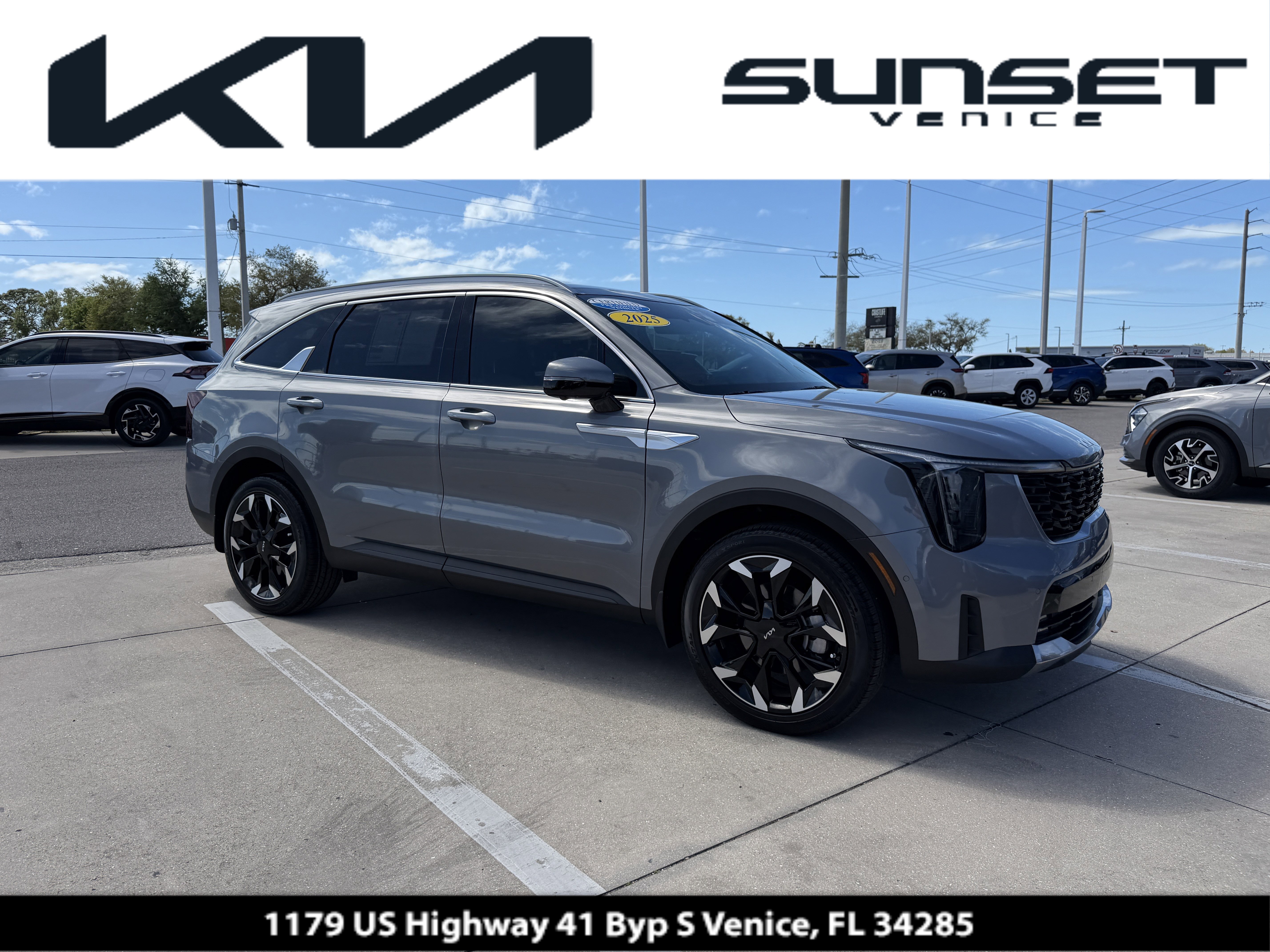 Used 2025 Kia Sorento SX