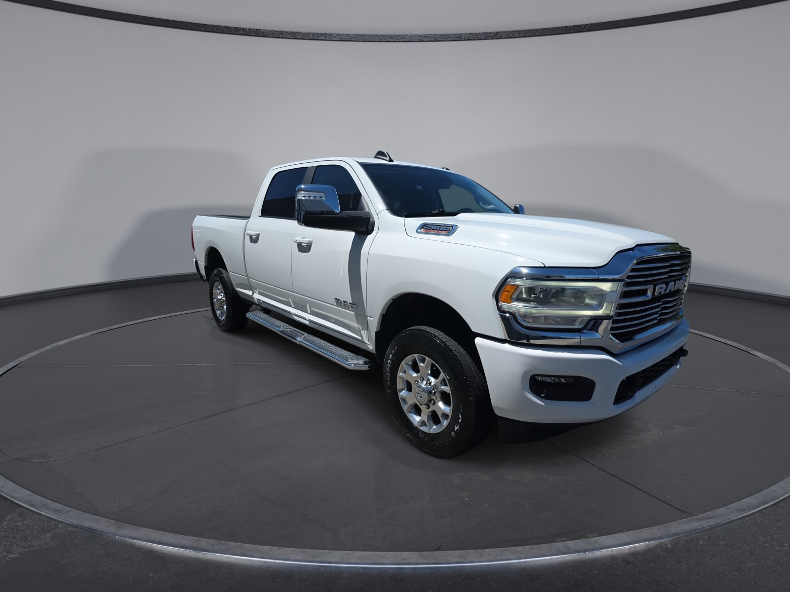 Used 2024 RAM 2500 Laramie AWD/4WD image 15