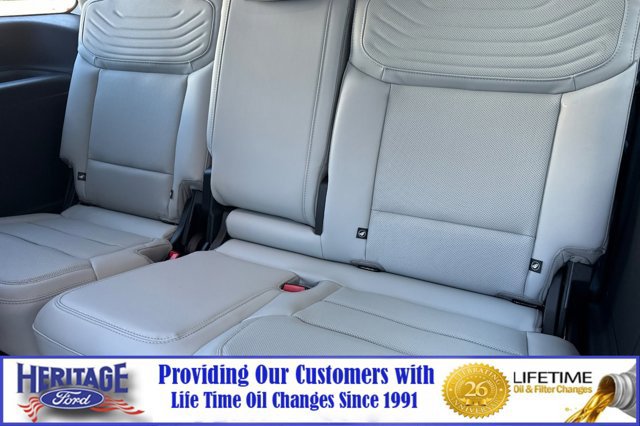 New 2026 Ford Expedition Platinum image 15