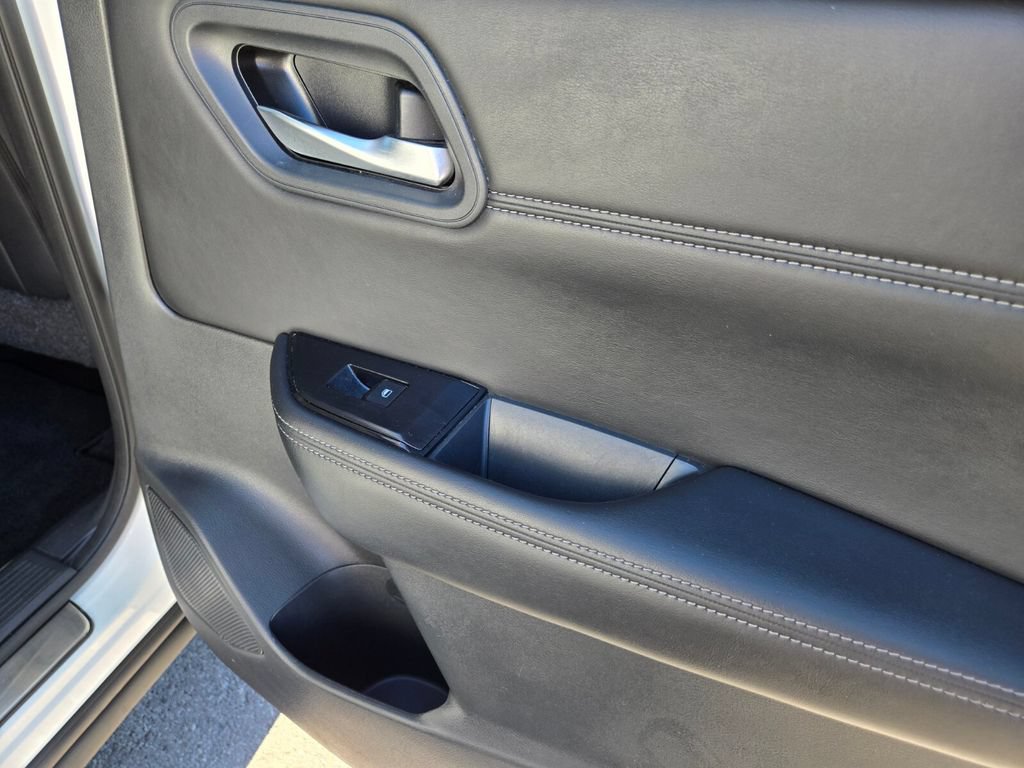 Certified 2023 Nissan Rogue SV w/ SV Premium B Package FWD image 21